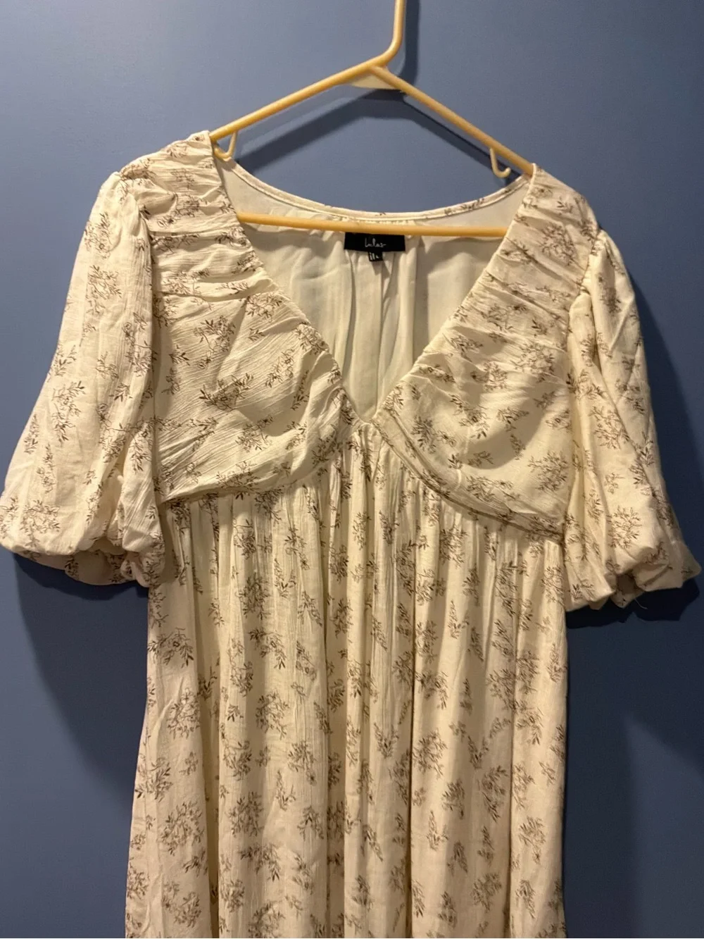 🚘LULU’S Cream Floral Maxi Dress with Puff Sleeves - Picture 2 of 7